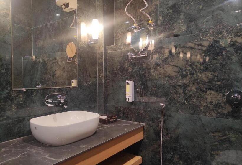 חדר דלוקס, Padmini Resorts