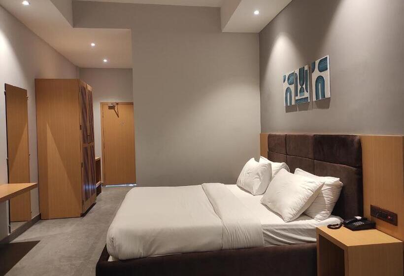 חדר סופריור עם מיטת קינג, Padmini Resorts