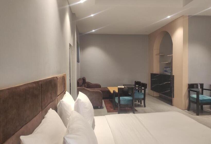 סוויטה, Padmini Resorts