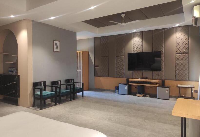 סוויטה, Padmini Resorts