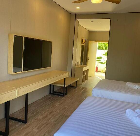 اتاق لوکس, Abraham Bohol