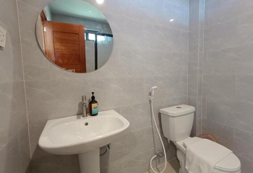 سوییت خانوادگی, Abraham Bohol