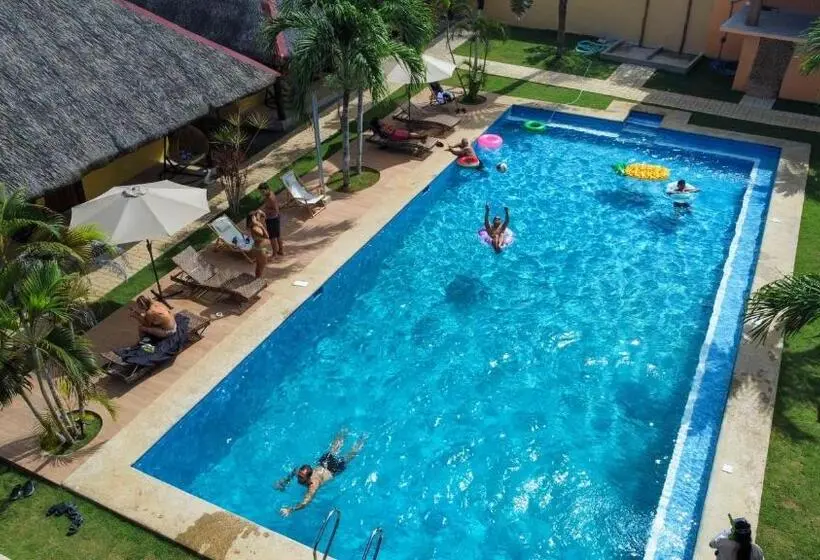 Villa 1 Makuuhuone Puutarhanäkymä, Abraham Bohol