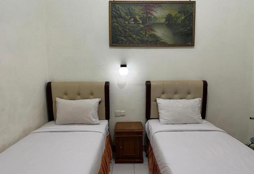 اتاق لوکس, Bintang