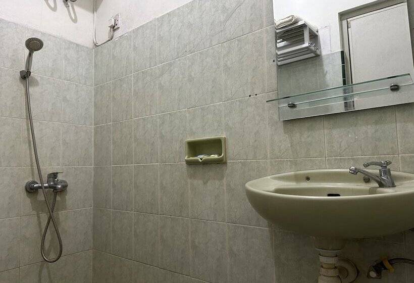 سوییت سوپریور, Bintang