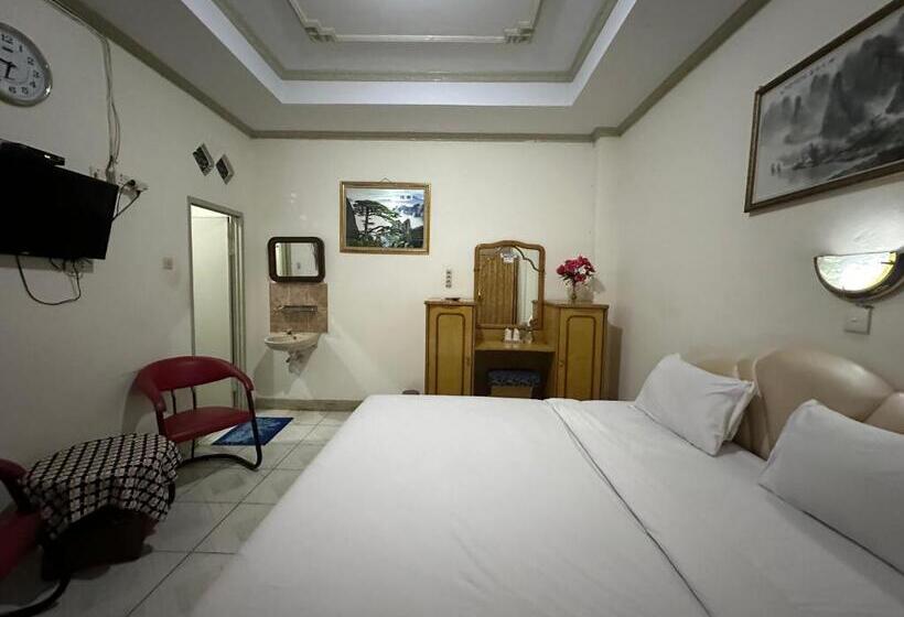 اتاق لوکس, Bintang