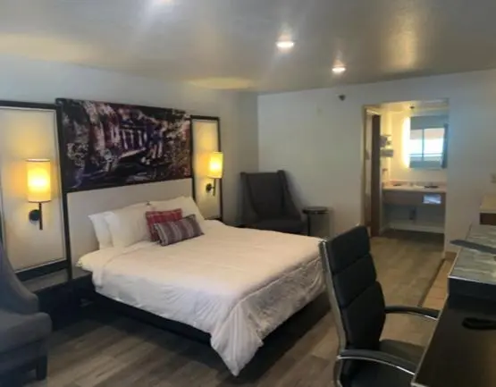 キングサイズベッドのスタンダードルーム, Go2 Inn & Suites By Relianse   El Paso
