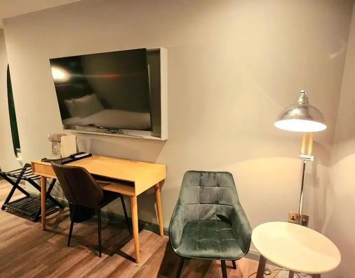 シングルデラックスルーム, Pinnacle Suites