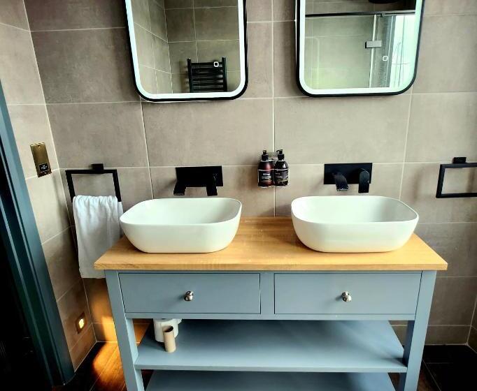 オーシャンビュースイート, Pinnacle Suites