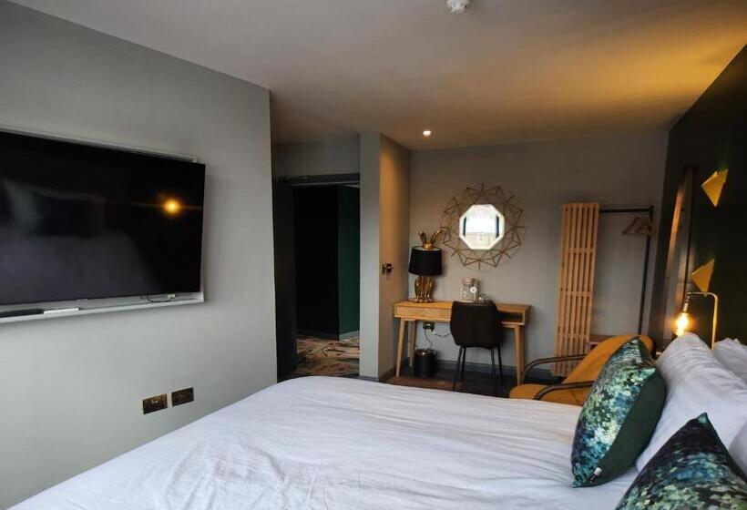 オーシャンビュースイート, Pinnacle Suites