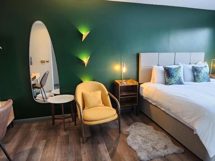 オーシャンビュースイート, Pinnacle Suites