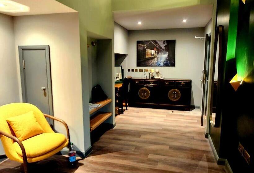 スイート（家族用）, Pinnacle Suites