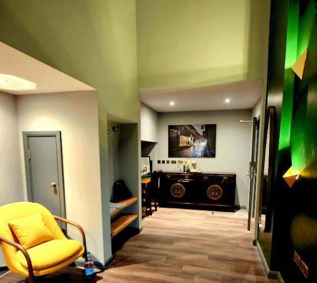 スイート（家族用）, Pinnacle Suites