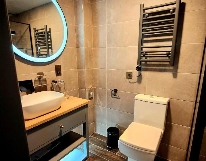 エクゼクティブスイート, Pinnacle Suites