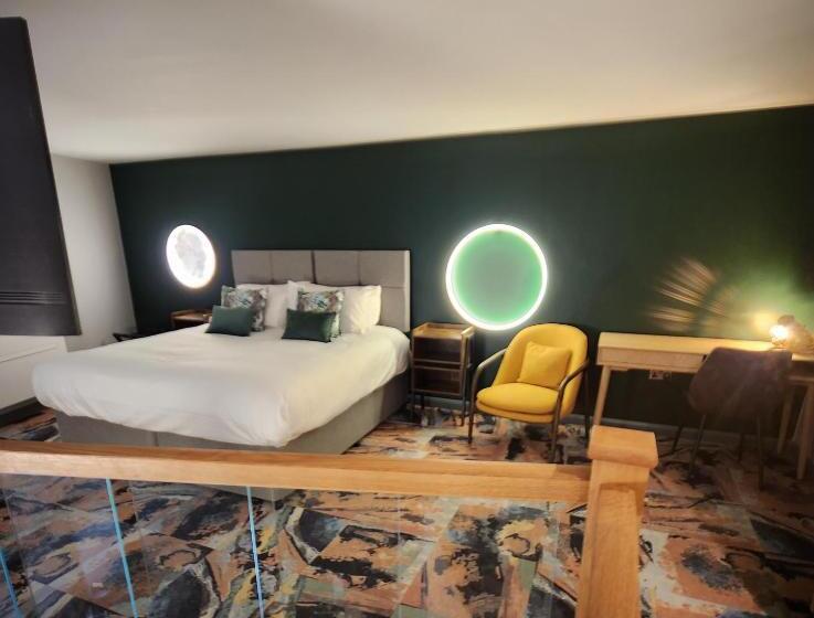 オーシャンビュースーペリアースイート, Pinnacle Suites