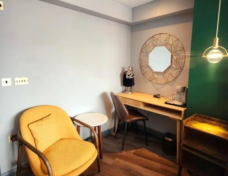 キングサイズベッドのデラックススイート, Pinnacle Suites