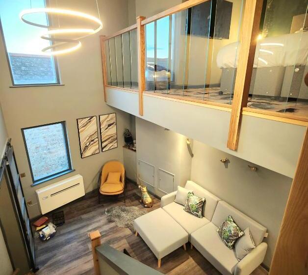 エクゼクティブスイート, Pinnacle Suites