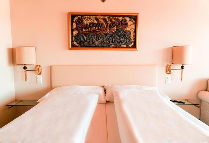 غرفة قياسية مزوَّدة بشُرفة, Hillsite Smart Hotel Flims