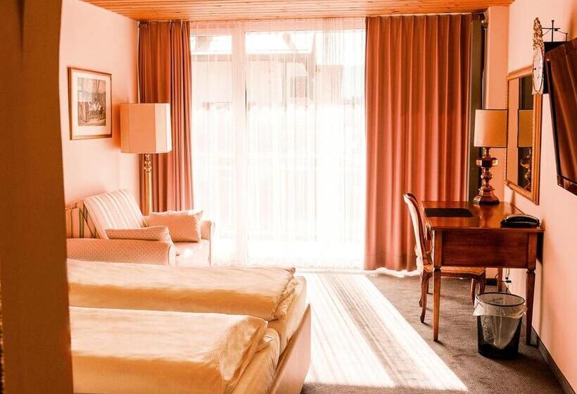 اتاق استاندارد با بالکن, Hillsite Smart Hotel Flims