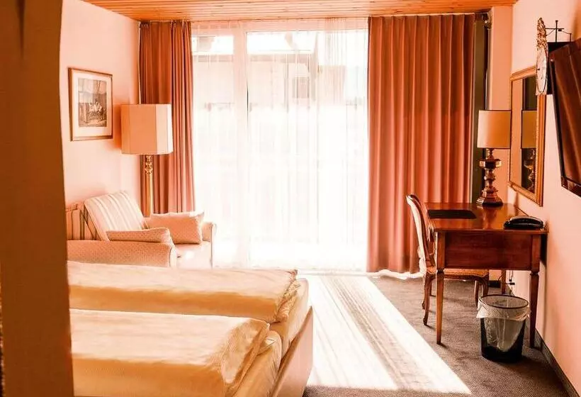 اتاق استاندارد با بالکن, Hillsite Smart Hotel Flims
