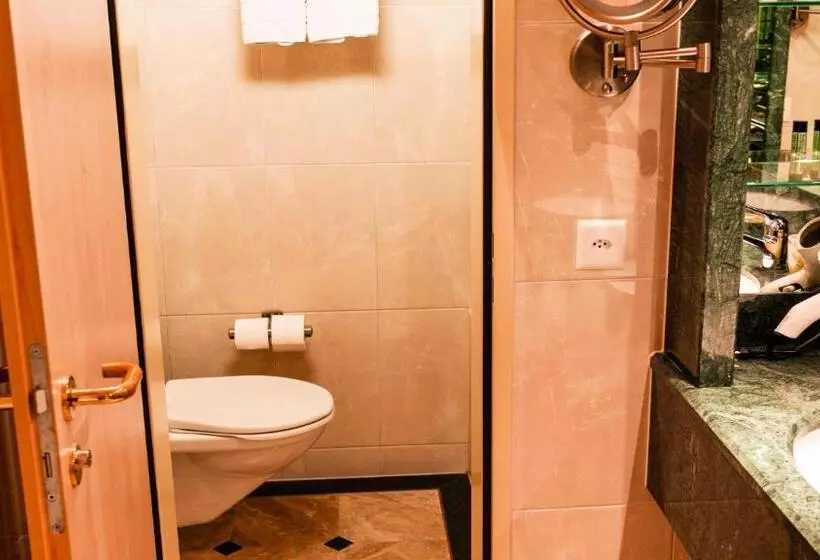 اتاق استاندارد چهار تخته, Hillsite Smart Hotel Flims