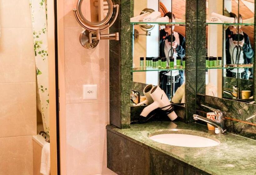 غرفة قياسية رباعية, Hillsite Smart Hotel Flims