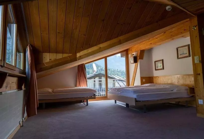 اتاق خانوادگی با چشمانداز کوه, Hillsite Smart Hotel Flims