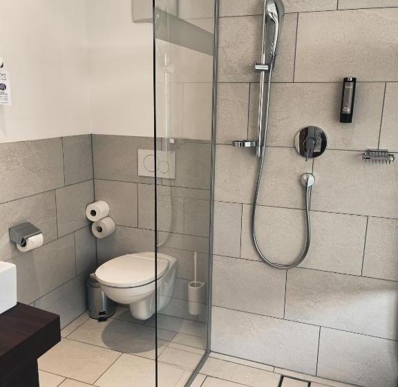 스탠다드 룸, Alfa