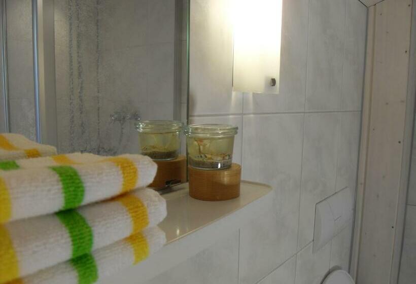 غرفة عائلية, Alpina