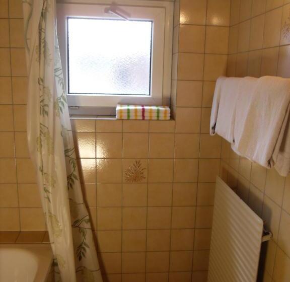 غرفة عائلية, Alpina