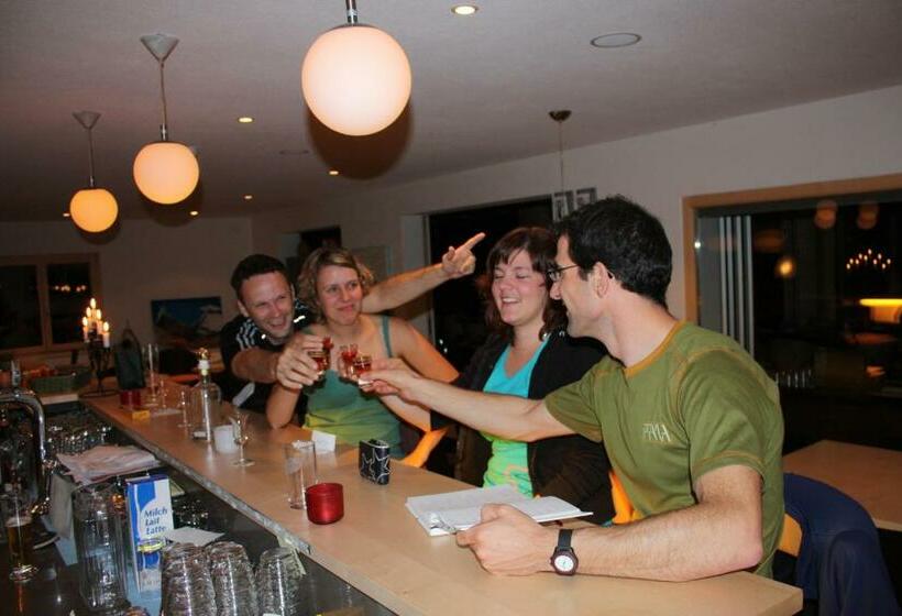 מיטה בחדר משותף, Berggasthaus Wasenalp