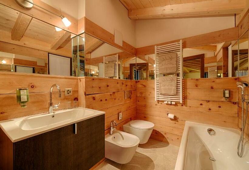 带阳台的豪华间, Cervo