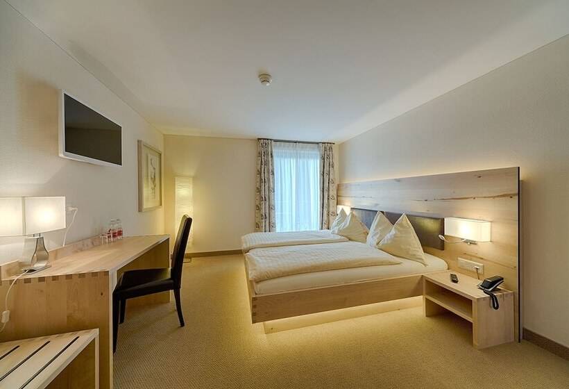 带阳台的高级房间, Cervo