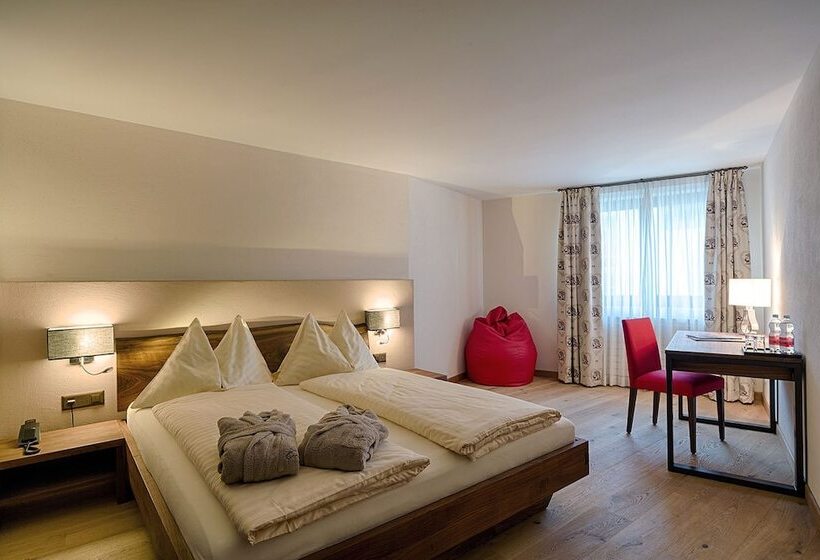 带阳台的高级房间, Cervo