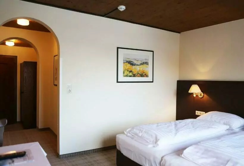 Standard-huone Parveke, Gasthof Pension Madseiterhof