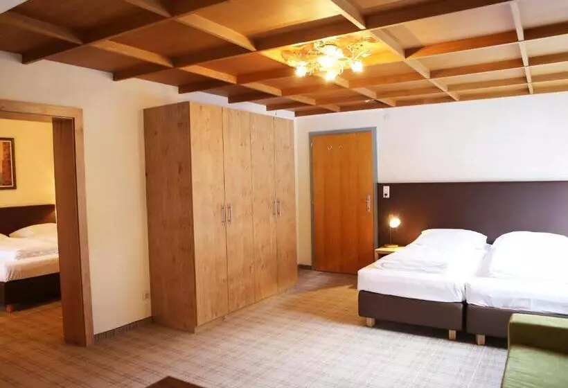 Huoneisto 1 Makuuhuone Parveke, Gasthof Pension Madseiterhof