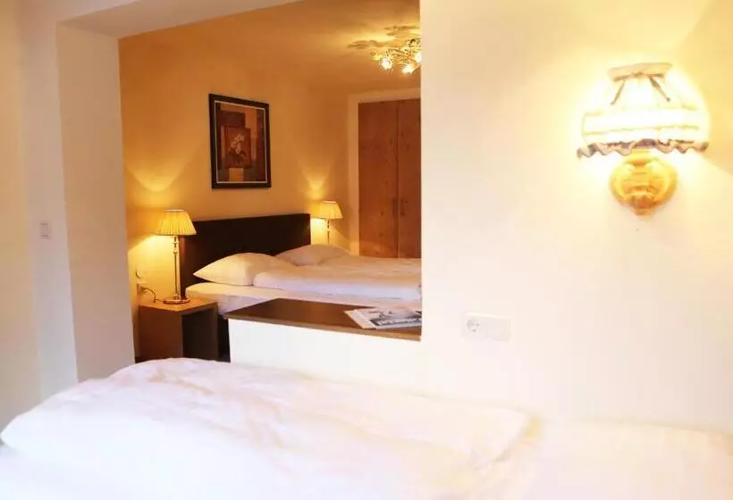Huoneisto 1 Makuuhuone Parveke, Gasthof Pension Madseiterhof