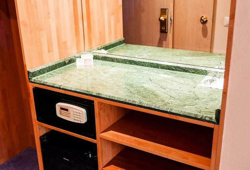 غرفة قياسية مطلة على الجبل, Hillsite Smart Hotel Flims