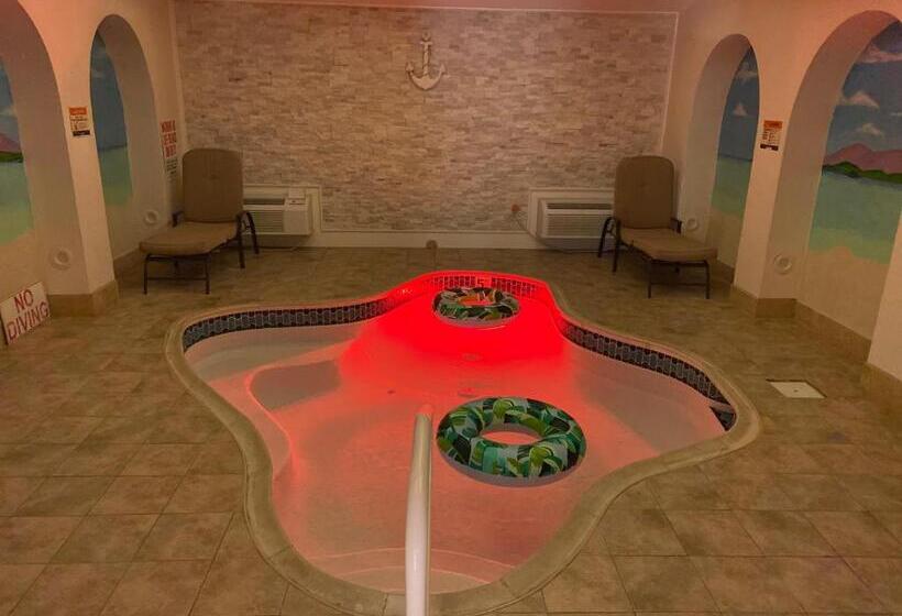 جناح مزود بحمام سباحة, Inn Of The Dove Cherry Hill  Philadelphia