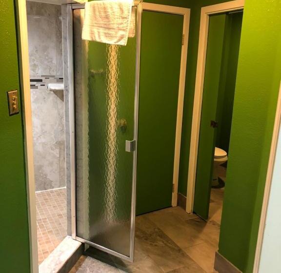 جناح سرير كينج, Inn Of The Dove Cherry Hill  Philadelphia