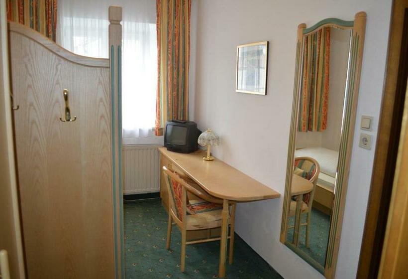 标准单人间, Pension Kandolf