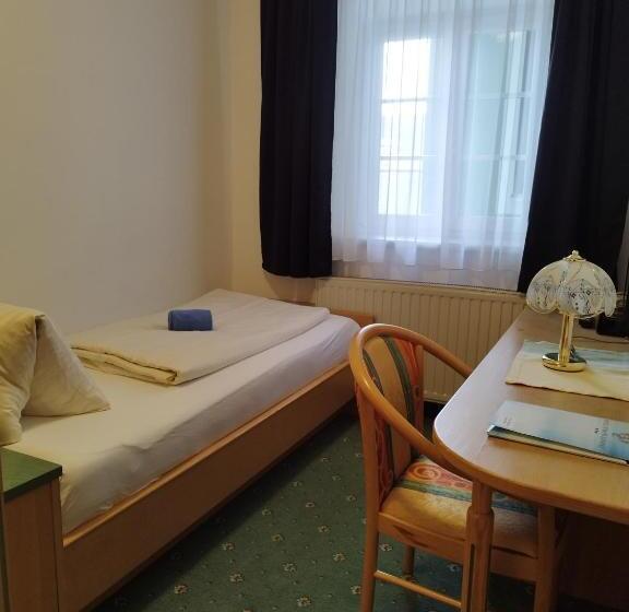 标准单人间, Pension Kandolf