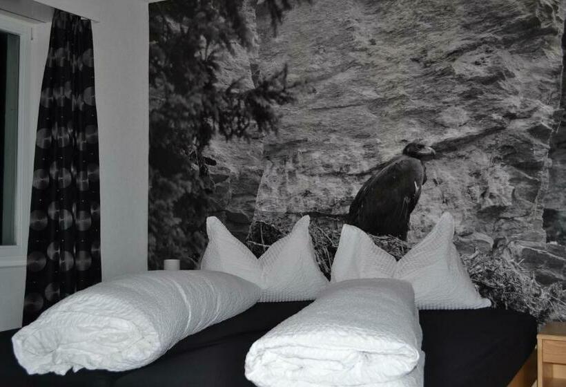 スタンダードルーム, Rätia