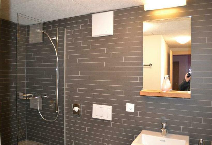 スタンダードルーム, Rätia