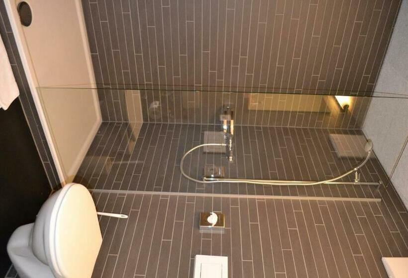 スタンダードルーム, Rätia