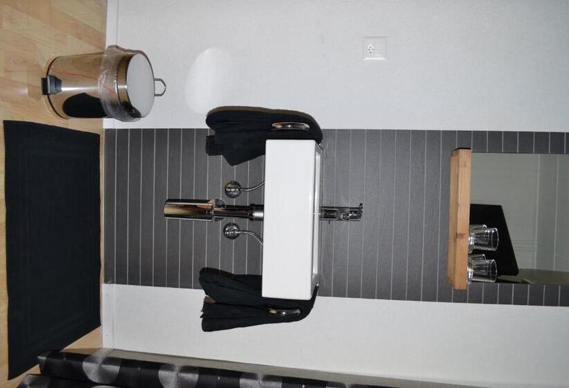 スタンダードシングルルーム, Rätia