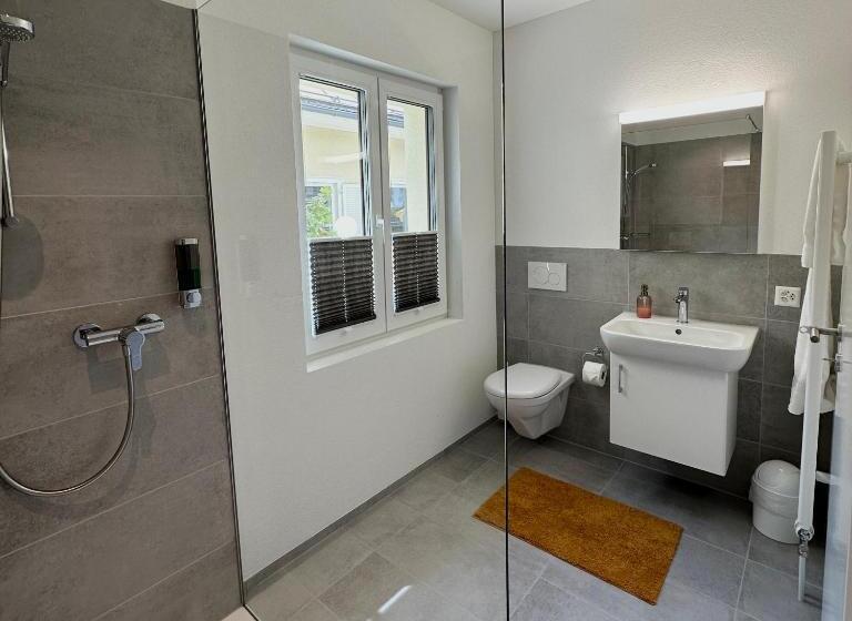 スタンダードシングルルーム, Rätia