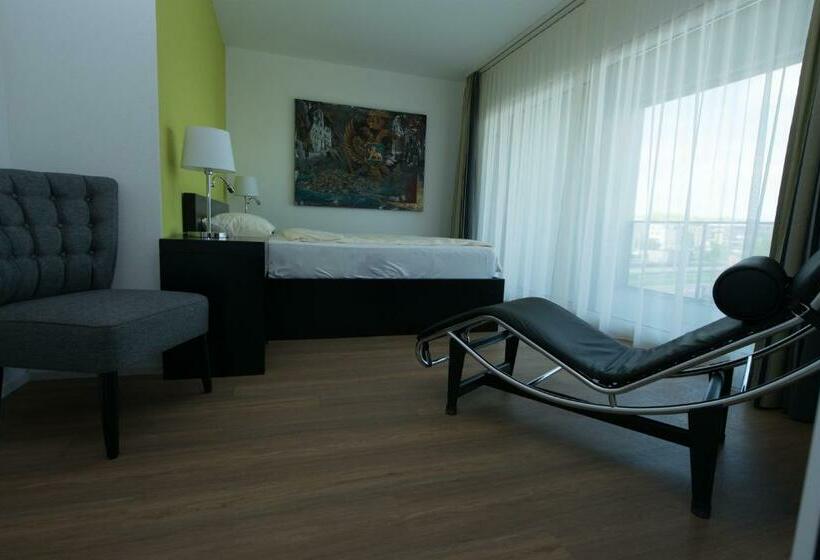 スイート, Swiss Bellevue