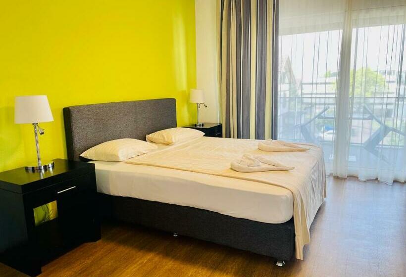 スタンダードスタジオ, Swiss Bellevue