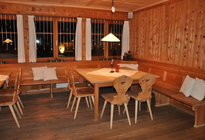 شقة غرفة نوم واحدة مزودة بشُرفة, Villa Natur